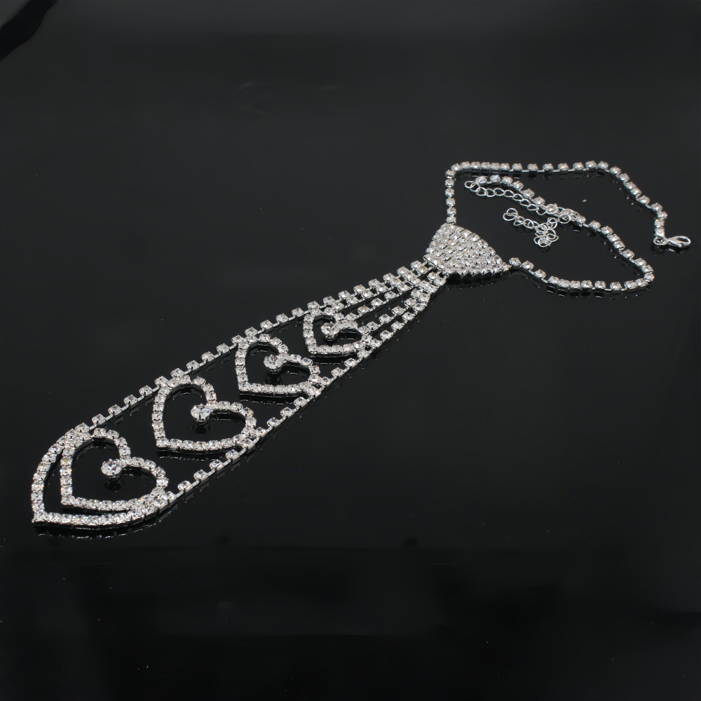 欧美风高级感闪钻桃心形领结项链个性小众爱心领带小众设计高级感白底实物图