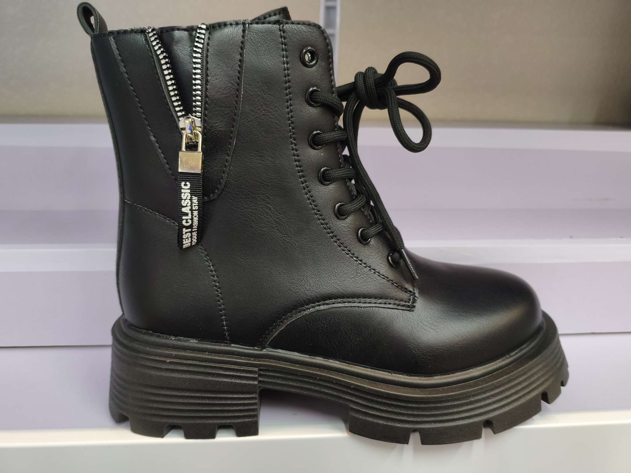White women's leather boots, mid-waist knitted half boots, women's shoes, warm, thickened, anti-slip, breathable and comfortable detail image 5