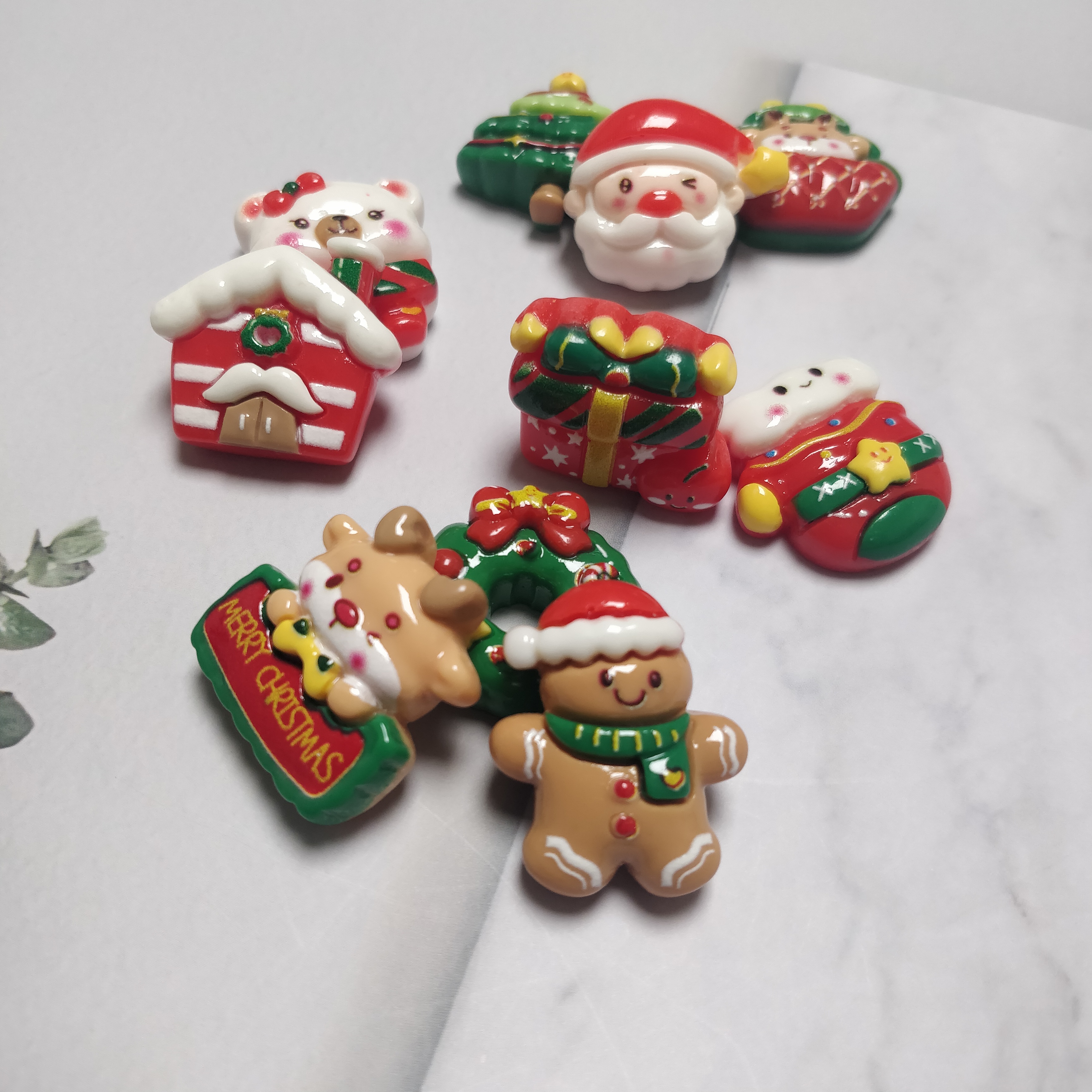 钥匙扣/卡通钥匙扣挂件/钥匙扣公仔挂件/宋锦/流沙入油玩具白底实物图