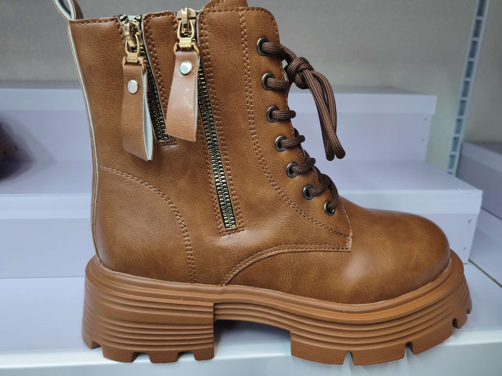 White women's leather boots, mid-waist knitted half boots, women's shoes, warm, thickened, anti-slip, breathable and comfortable detail image 4