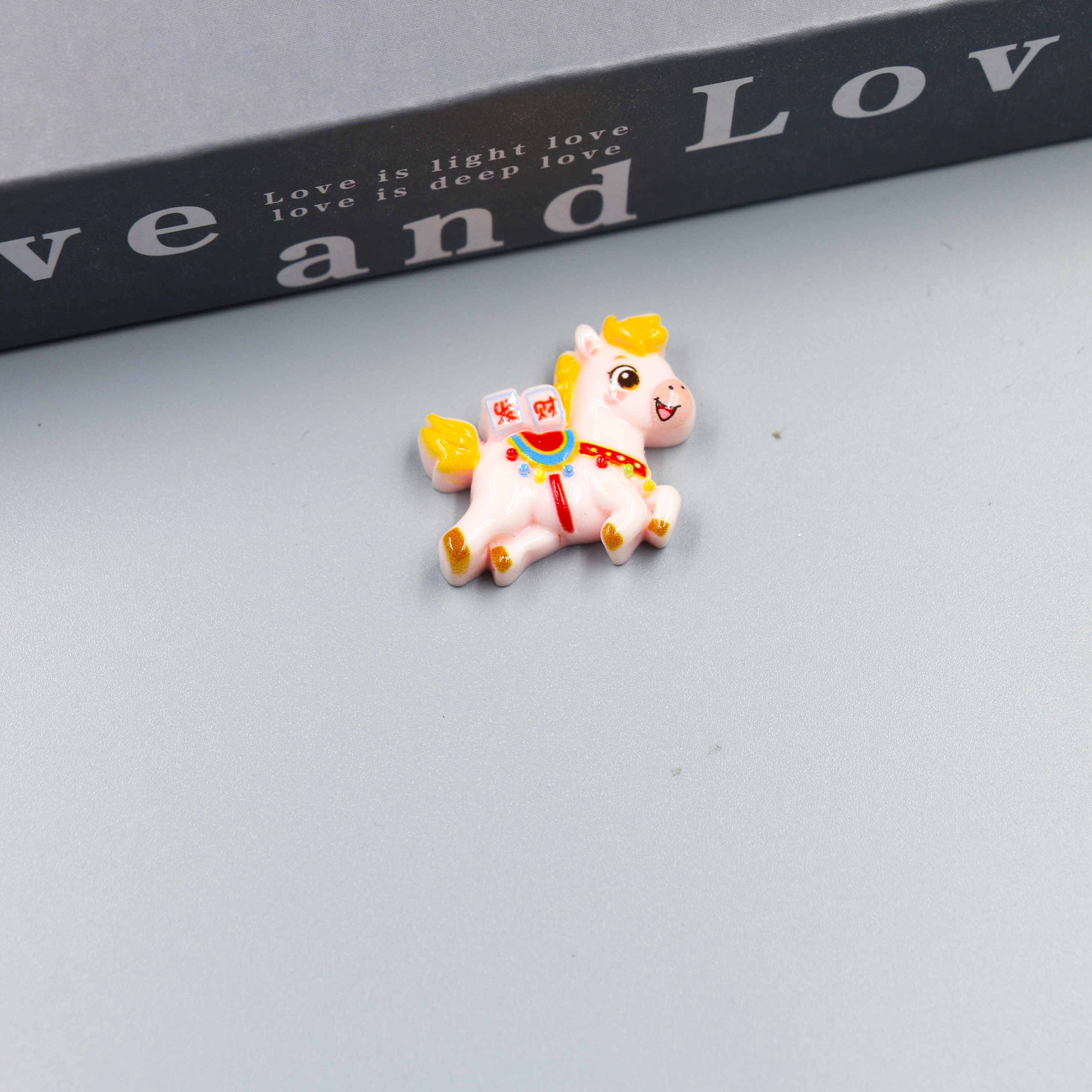 马年新款树脂配件发夹手机创意壳鞋花小配饰新年款高转化钥匙扣批发