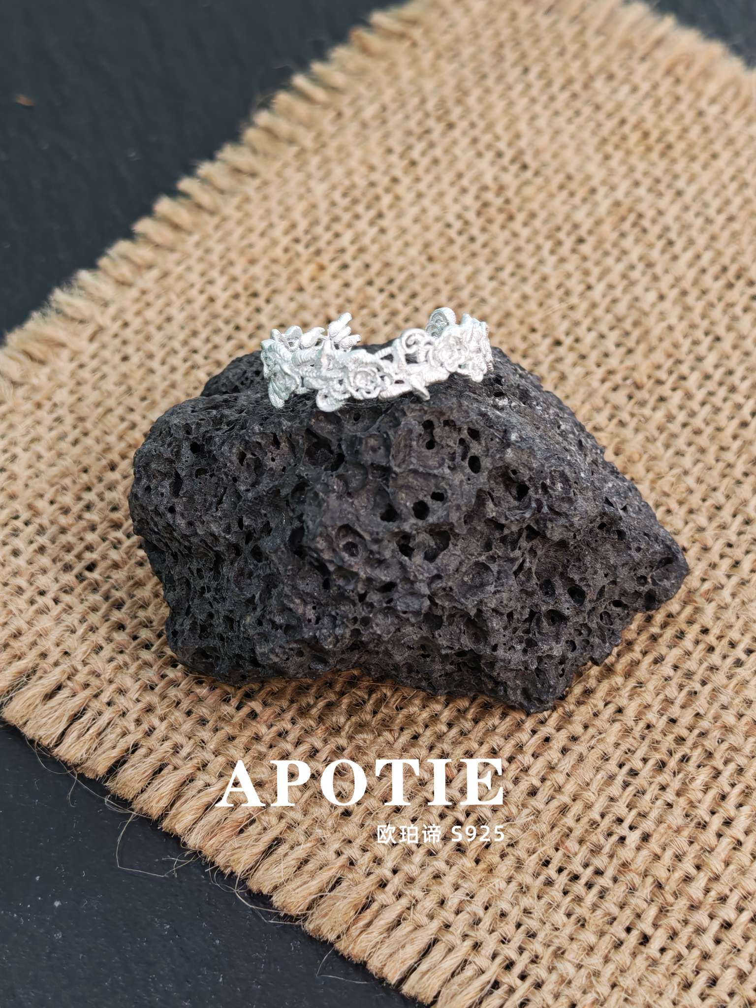APOTIE S925 sterling silver three-dimensional lace rose silver jewelry Niche design ring Application Scenario