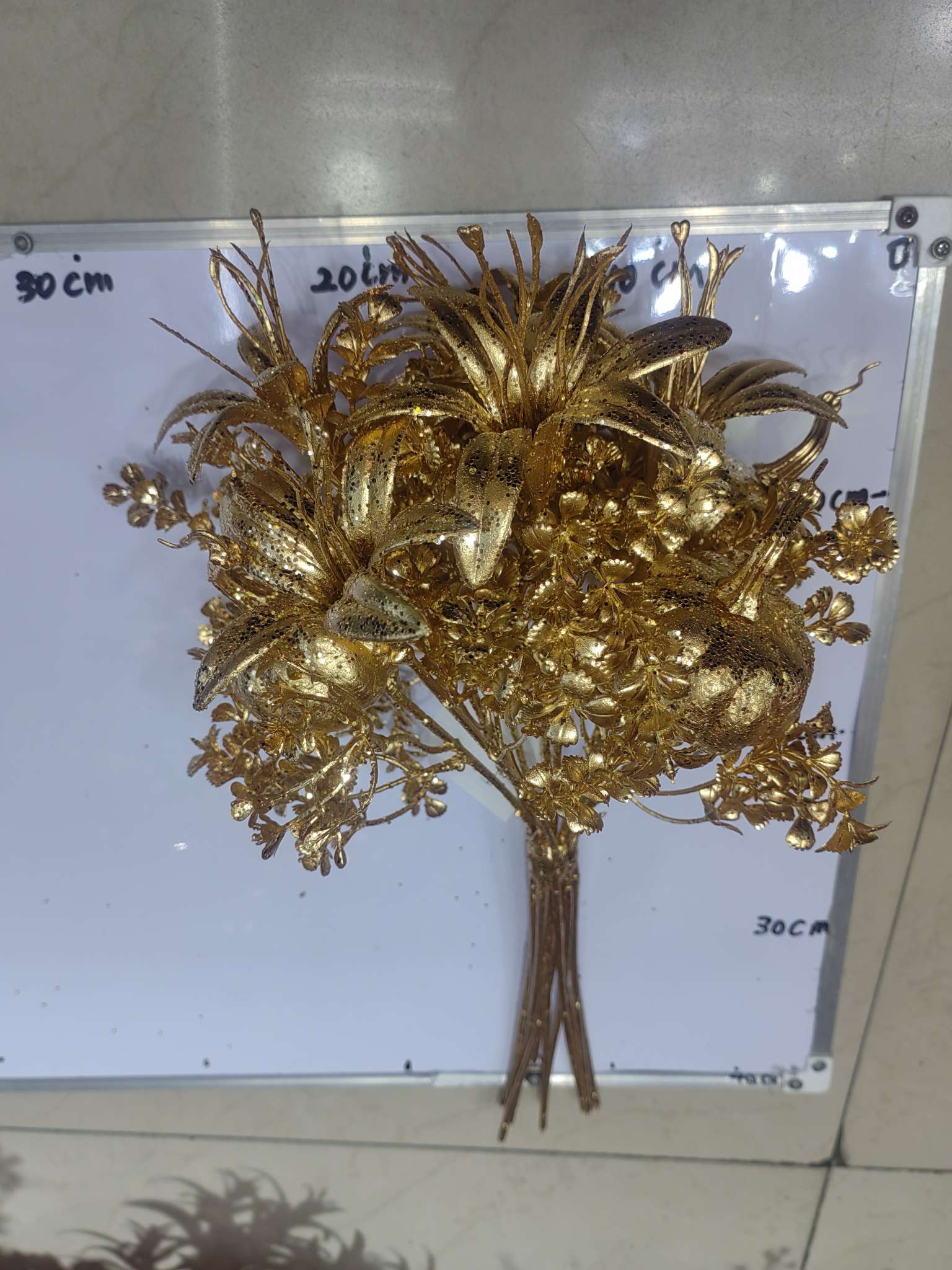 В руках букет тыквы сайюри details Picture