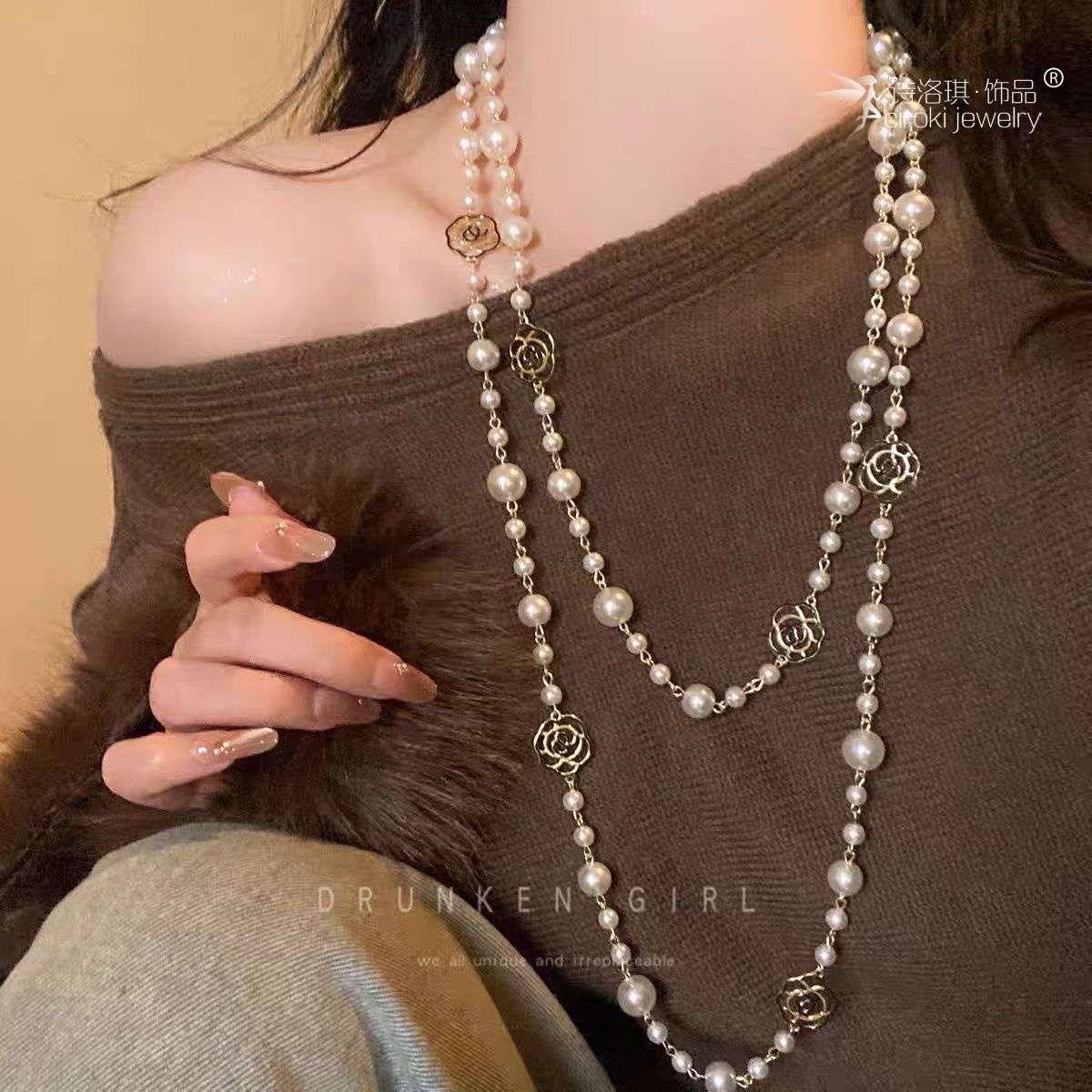 诗洛琪饰品法式黑金山茶花多层珍珠项链女小香风轻奢高级感锁骨链配饰