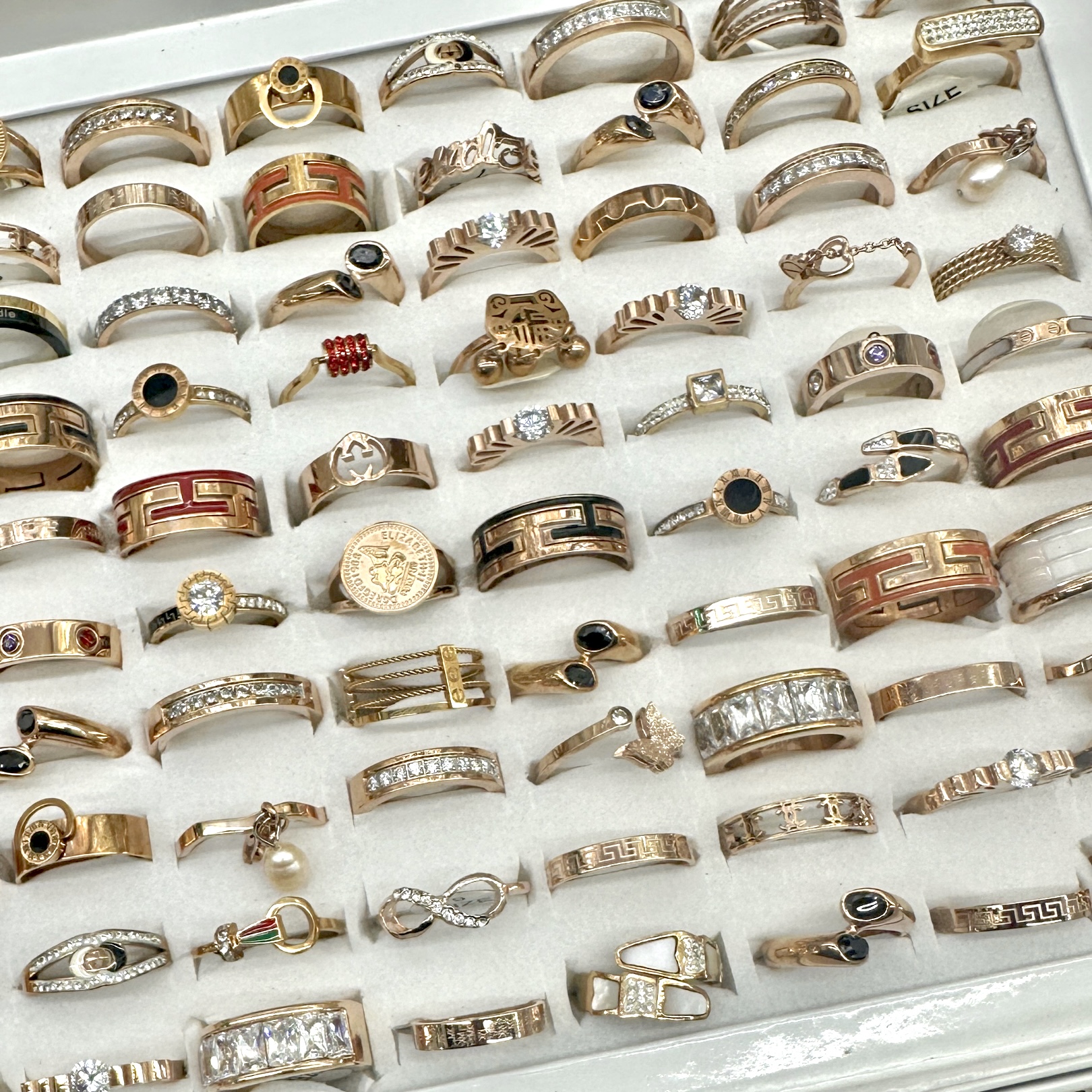 时尚个性精品店地摊配货镶钻钛钢戒指玫瑰金潮流对戒男女情侣礼物