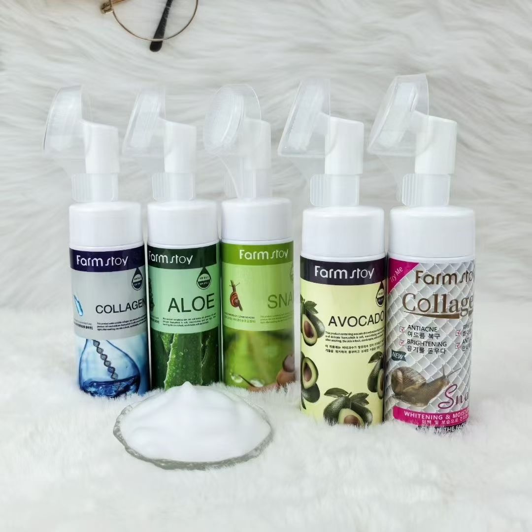 The Farmstay skincare and cleansing series has made its debut. With natural ingredients such as collagen, aloe vera, and avocado, it creates a new experience of hydrated and radiant skin.