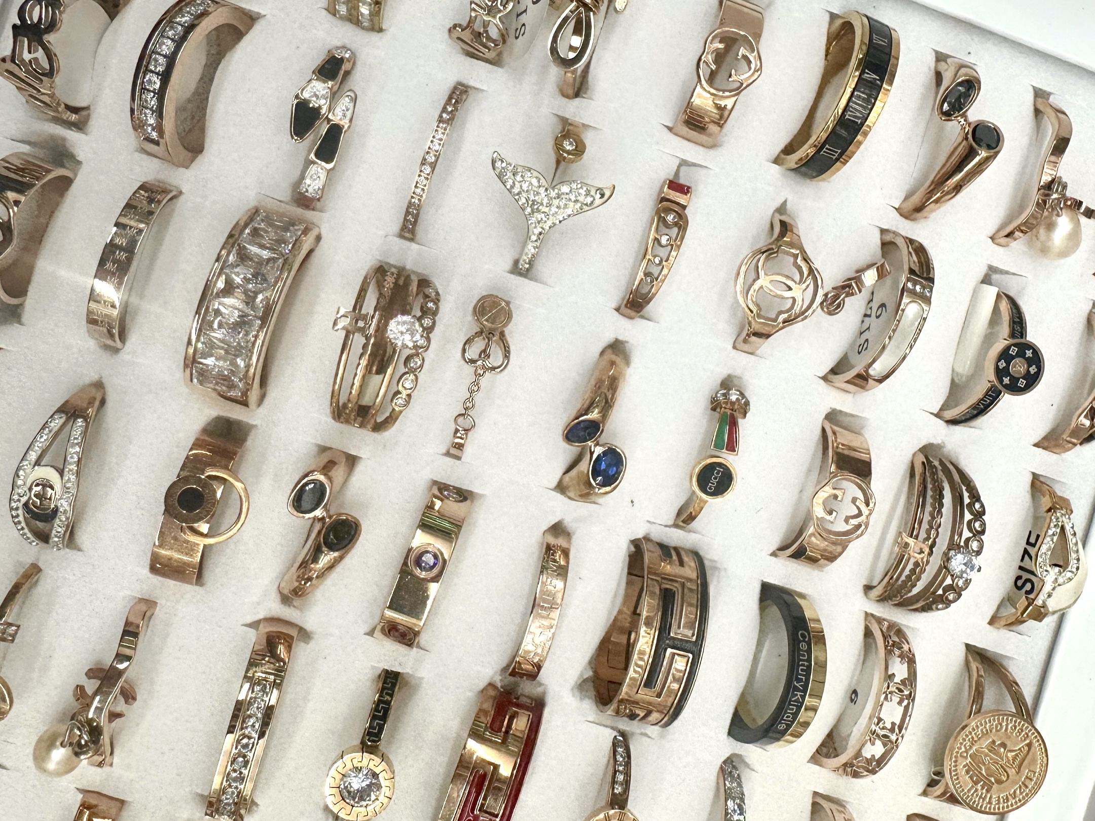 时尚个性精品店地摊配货镶钻钛钢戒指玫瑰金潮流对戒男女情侣礼物详情2