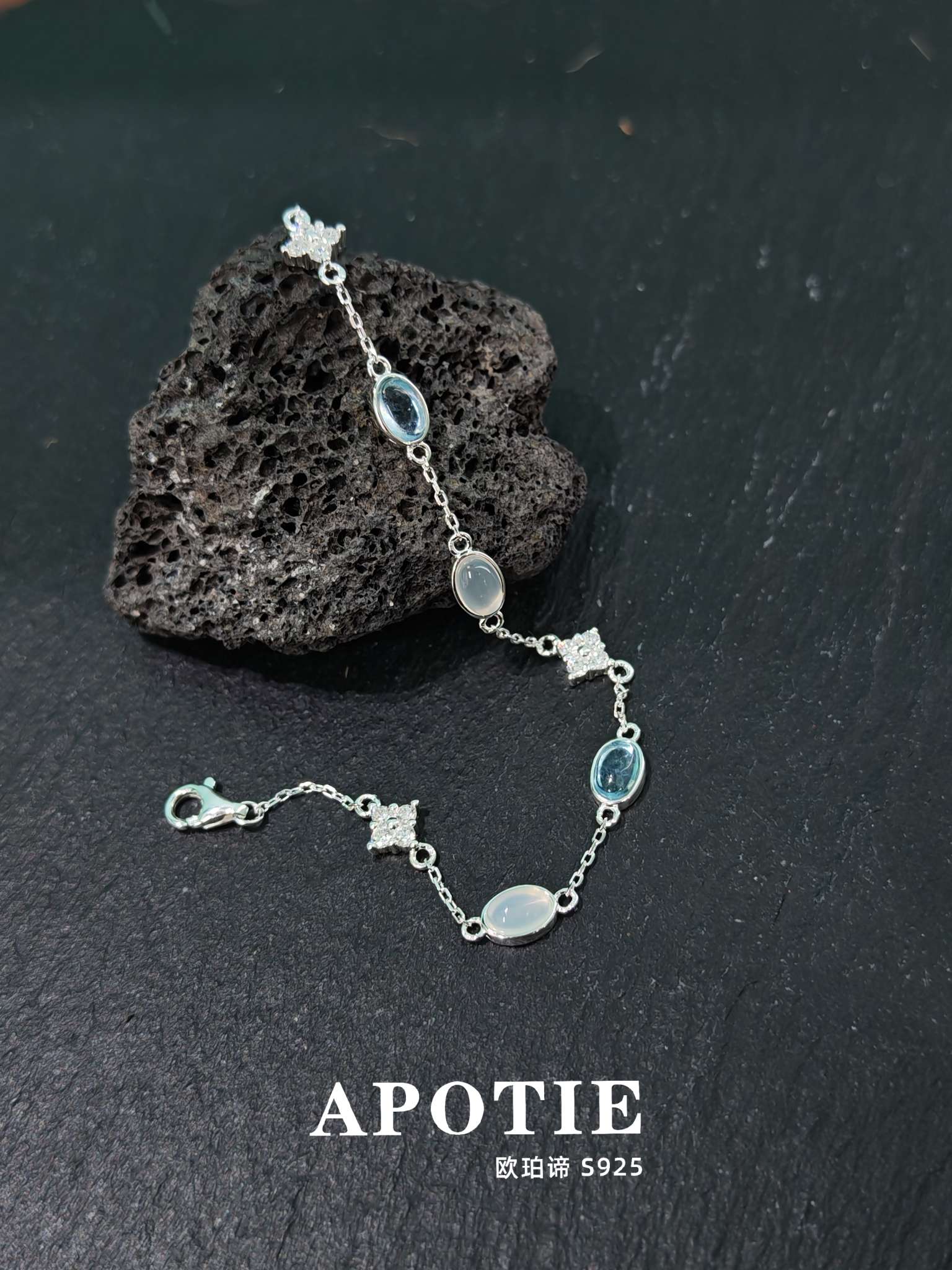 APOTIE S925 Pure silver aquamarine Spring/Summer Fashionable and trendy light luxury silver jewelry bracelet detail image 4