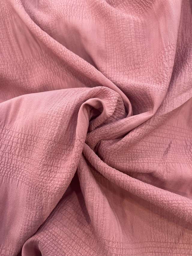 Woven wrinkled check jacquard is suitable for wide-leg pants, Moslin skirts and headscarves detail image 11