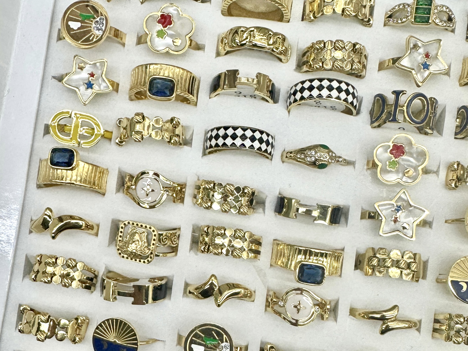 时尚个性精品店地摊配货镶钻钛钢戒指玫瑰金潮流对戒男女情侣礼物详情4