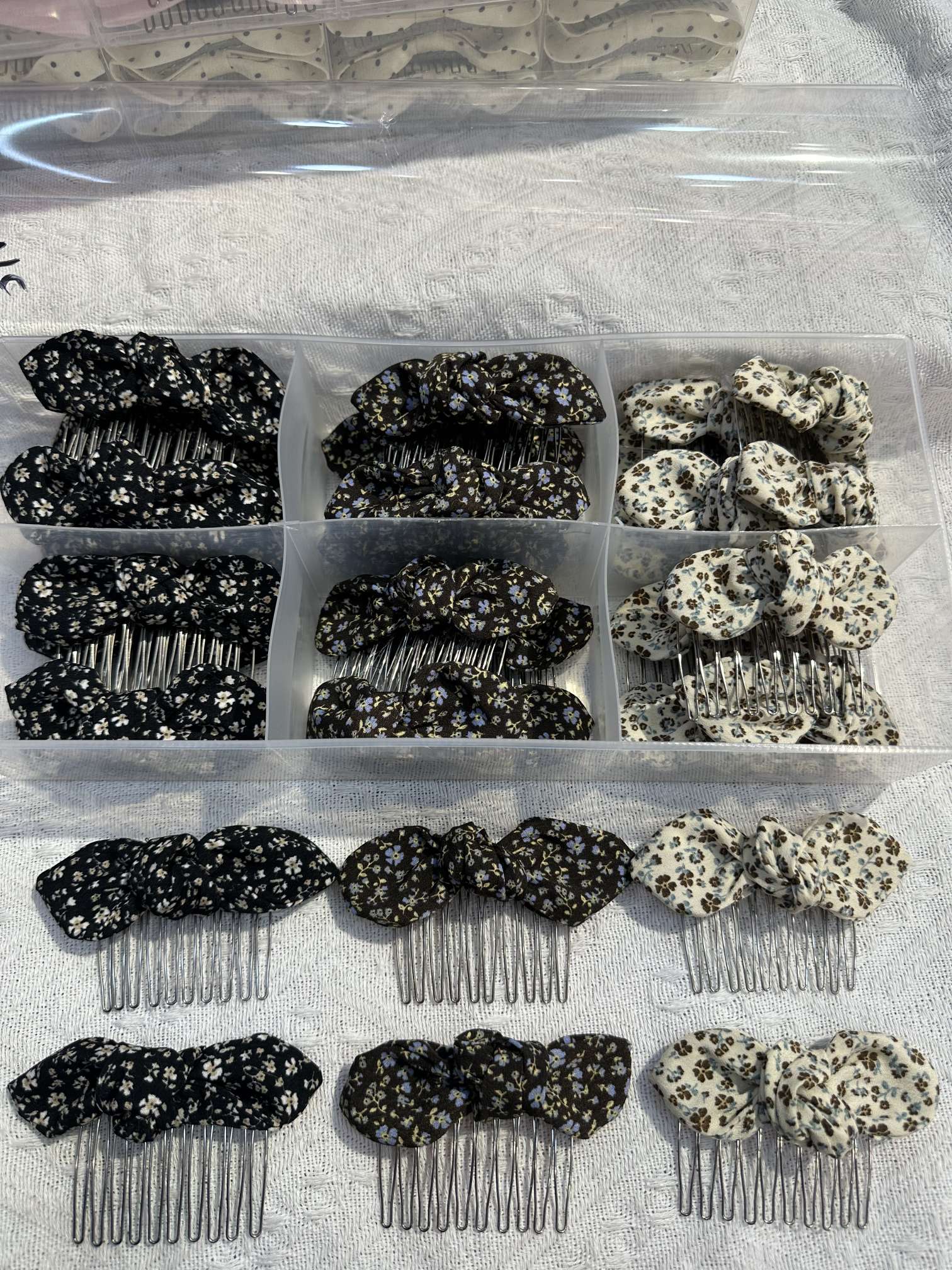 甜美碎花蝴蝶结发梳女新款简约清新气质百搭倒插梳后脑勺发卡头饰