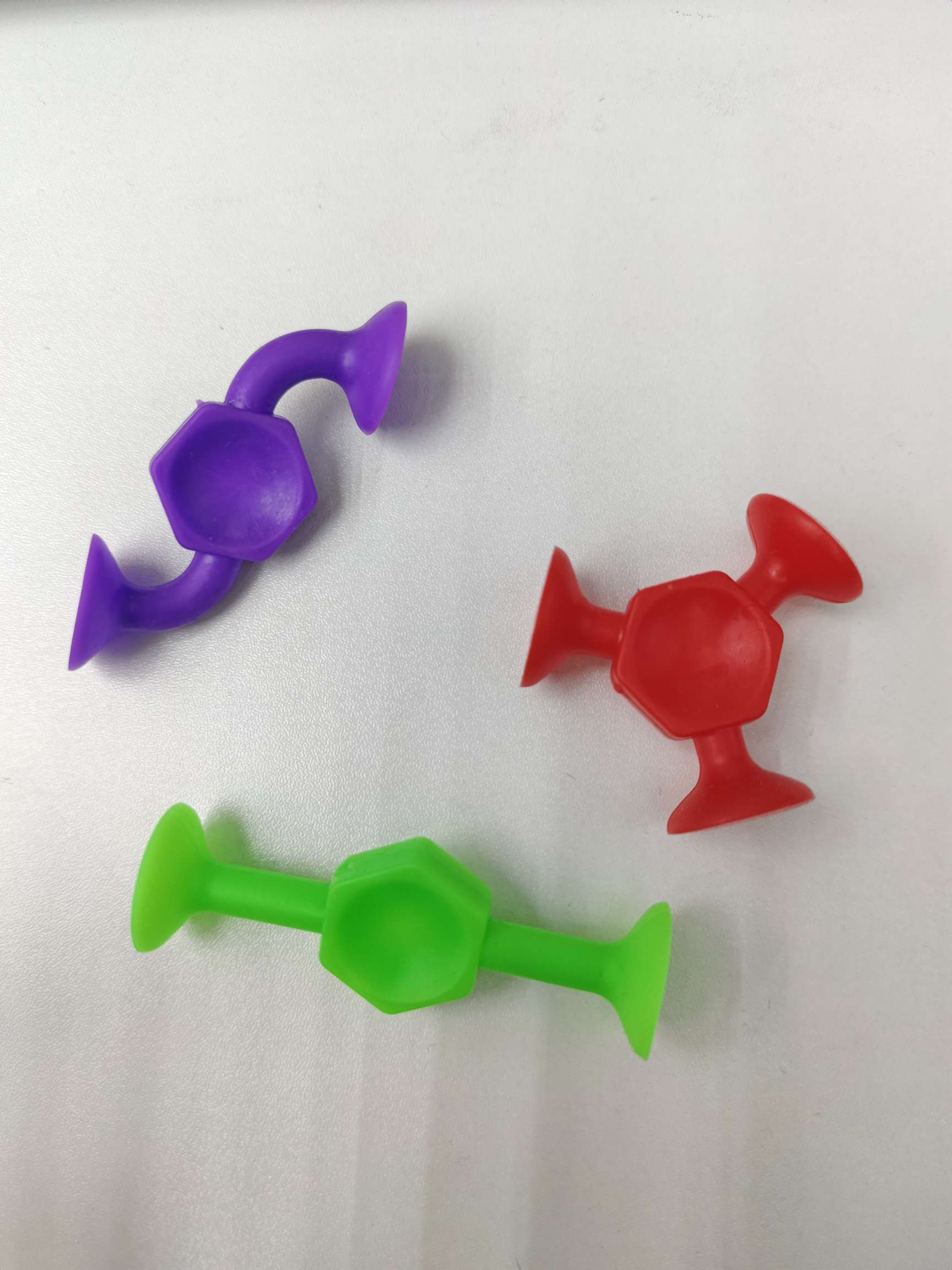 Children's educational soft rubber building blocks, bathroom suction cup toys, bathing early education toys, hexagonal series, 24 pieces per bag, 200pcs Application Scenario