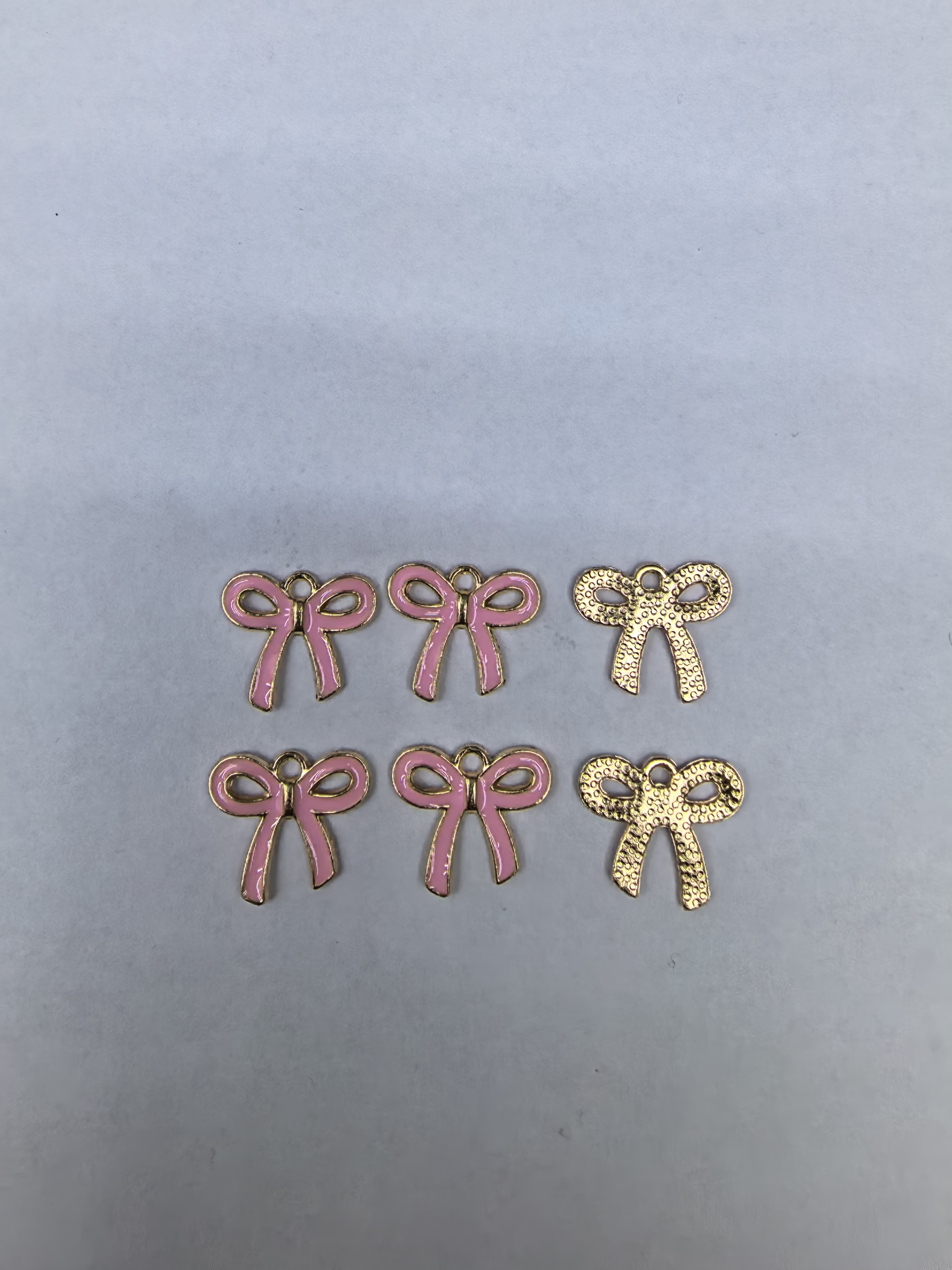 粉色蝴蝶结金属吊坠，锌合金蝴蝶结挂件饰品配件饰品配件细节图