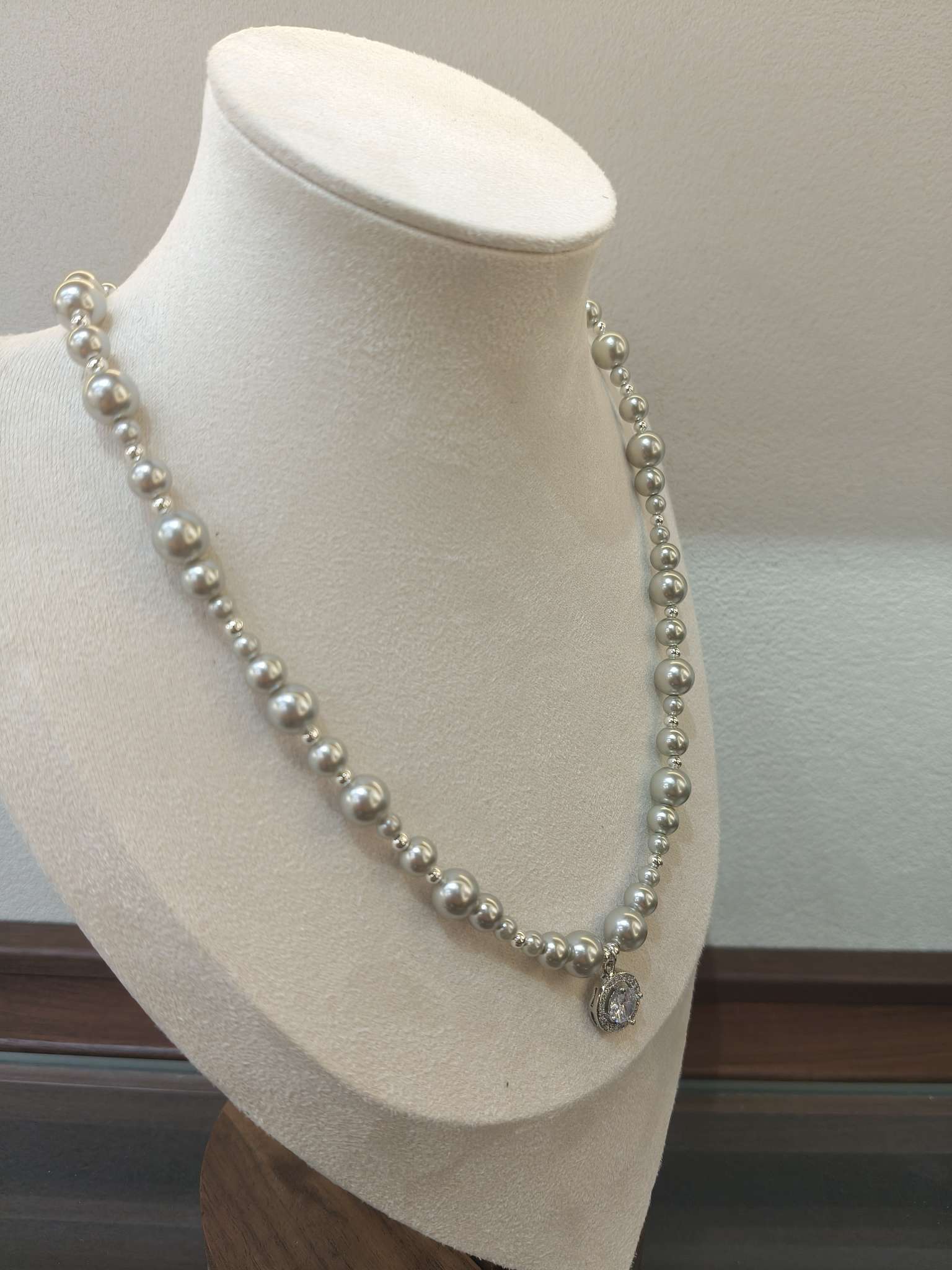 灰色施家珍珠大小珠锆石吊坠项链 轻奢小众高级感锁骨链产品图