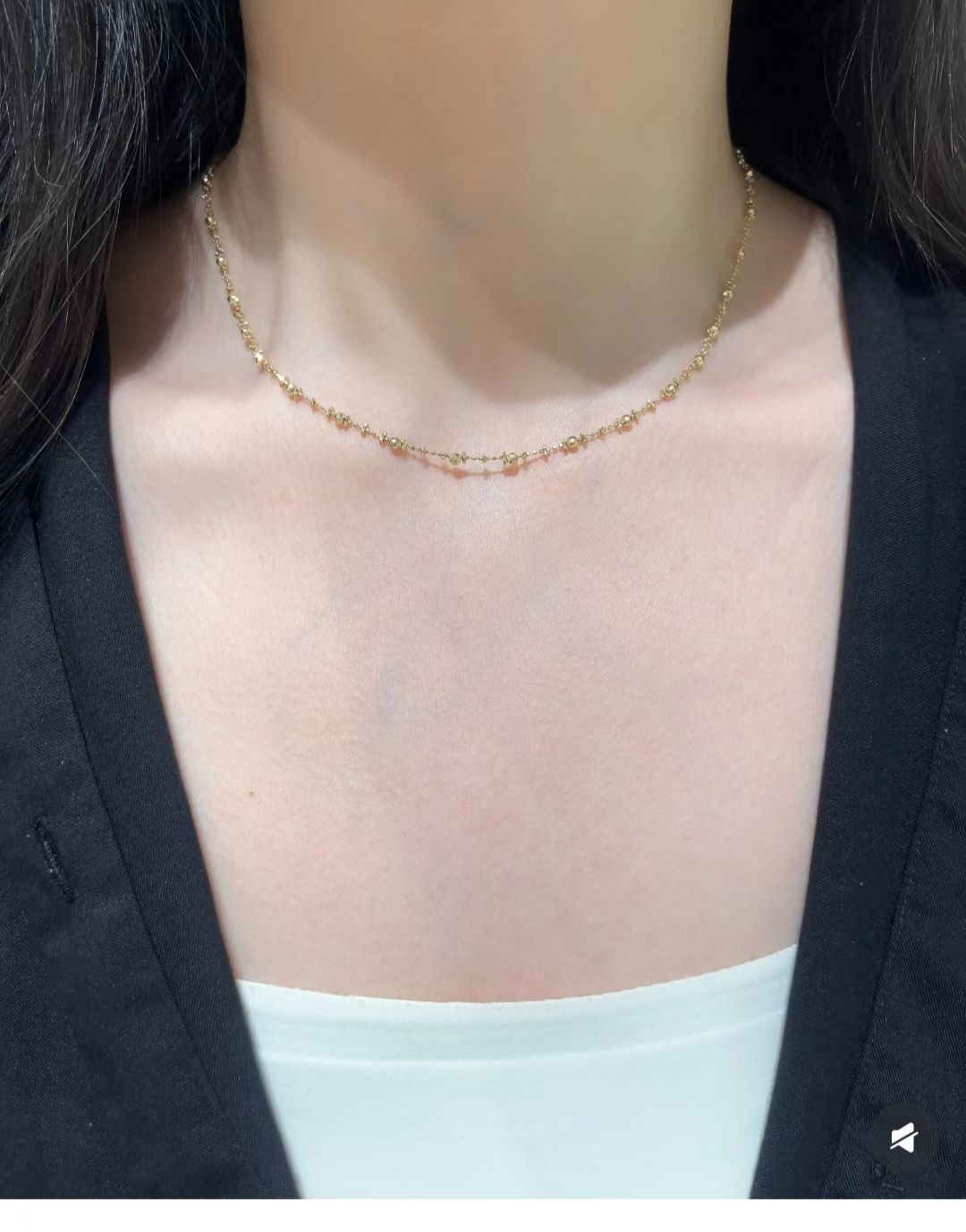 全铜材质，真金电镀，小红书热销款，w扣，尺寸45+5，18k真金电镀，1.0大小，精致小巧。超长保色。详情图2