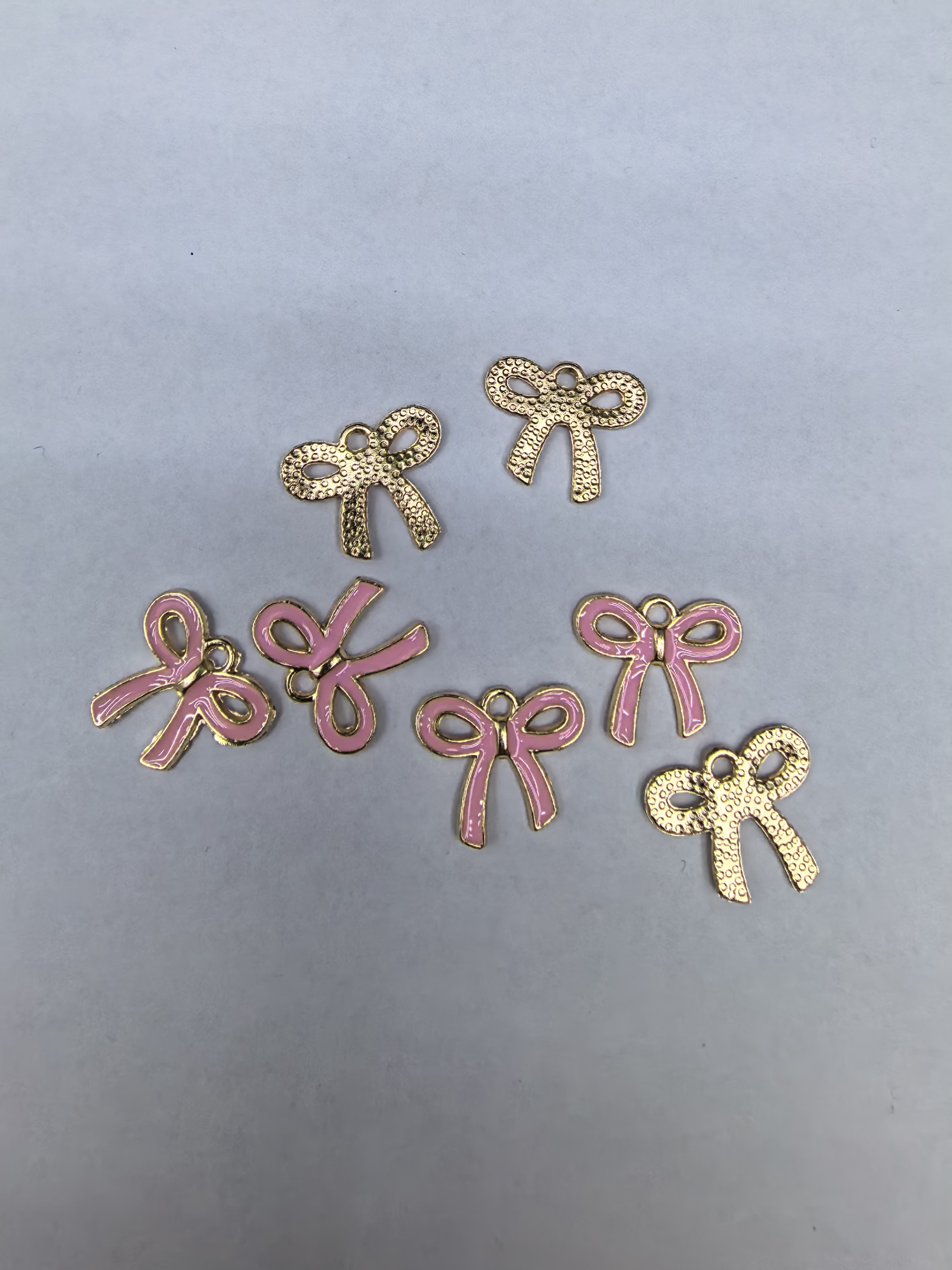 粉色蝴蝶结金属吊坠，锌合金蝴蝶结挂件饰品配件饰品配件产品图