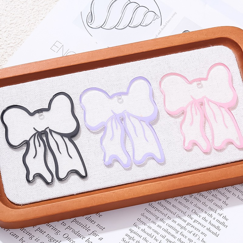 Zhao Lusi's same resin hair clip, a simple and trendy headwear clip, a children's hooded cartoon shark clip, a simple and trendy hair clip details Picture
