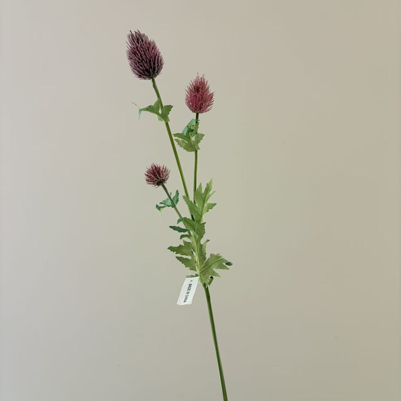 Cardo de simulación flor flor falsa flor artificial hogar artesanía hotel boda al por mayor de alta gama flor de simulación flor de tela de seda inserción de cardo con flores falsas adecuado para la decoración del dormitorio del hogar pic 3