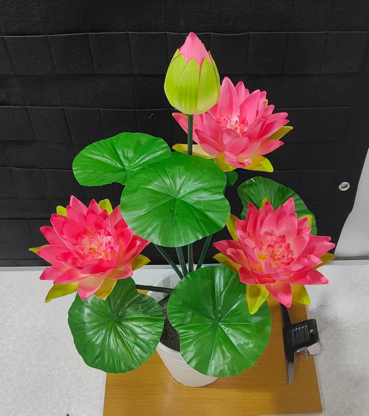 荷花仿真花装饰假花产品图