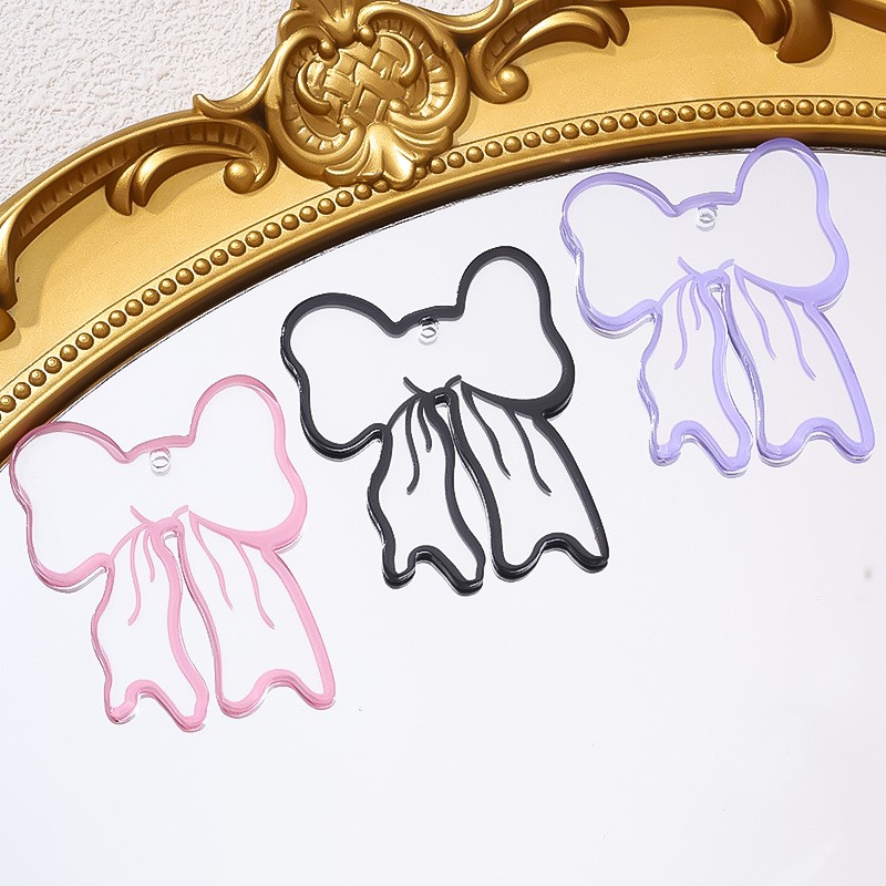 Zhao Lusi's same resin hair clip, a simple and trendy headwear clip, a children's hooded cartoon shark clip, a simple and trendy hair clip Specification image