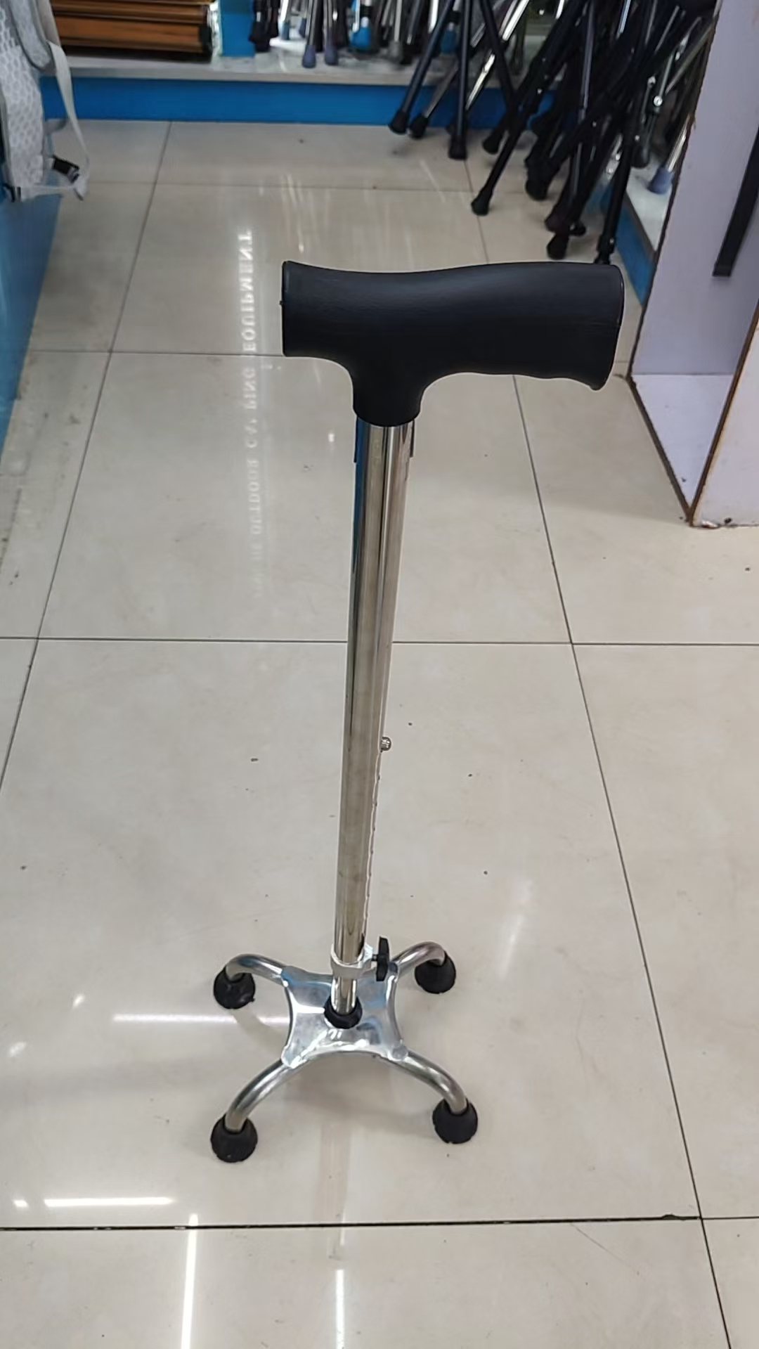 登山杖结实徒步手杖登山杖手柄防滑耐用户外登山杖