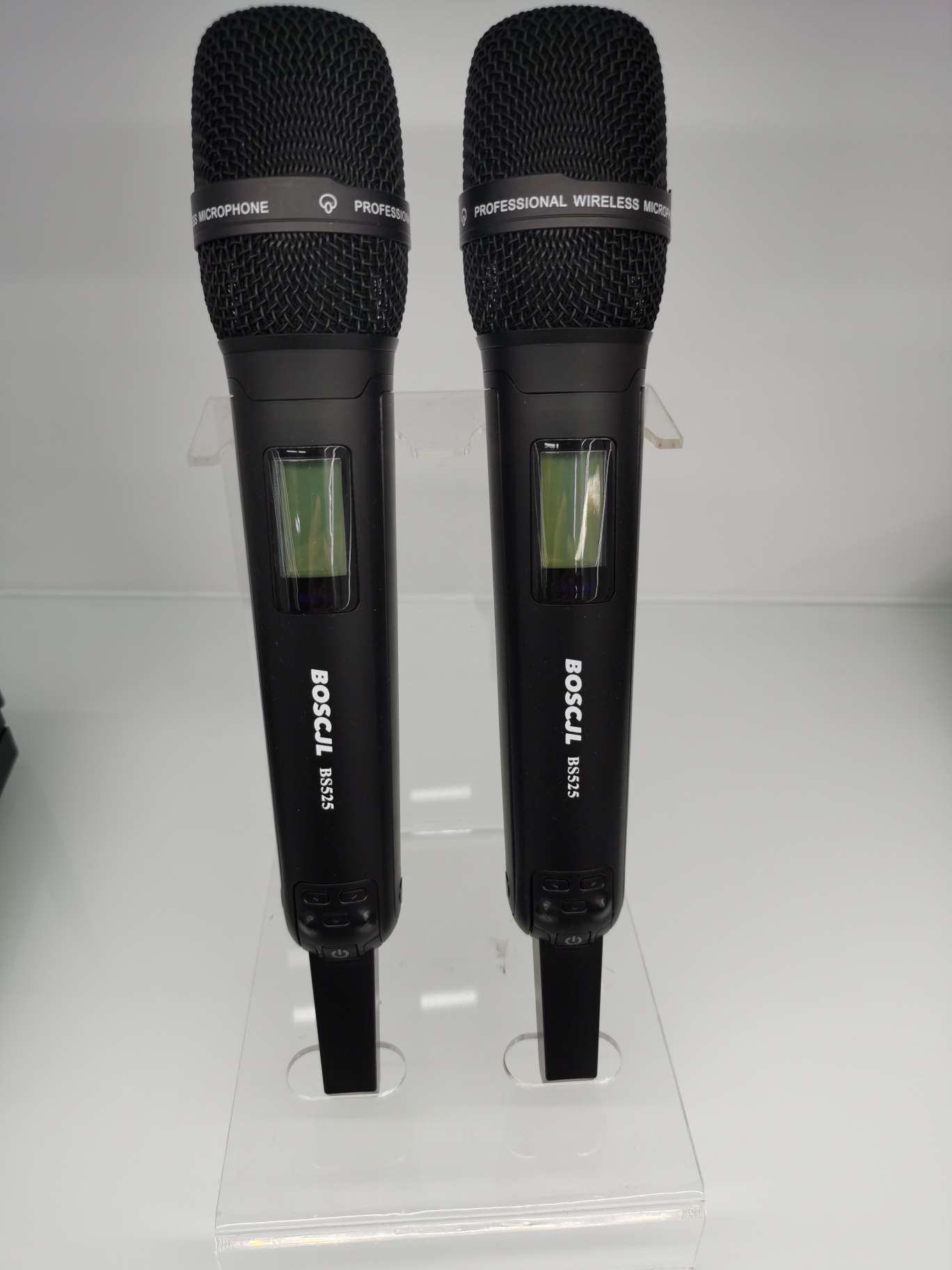 🎤 BOSCJL BS525 kit de micrófono inalámbrico profesional con antena doble para una recepción estable, regulación independiente de doble micrófono y adaptación versátil para escenario, conferencia y canción K. Tarjeta de balance details Picture