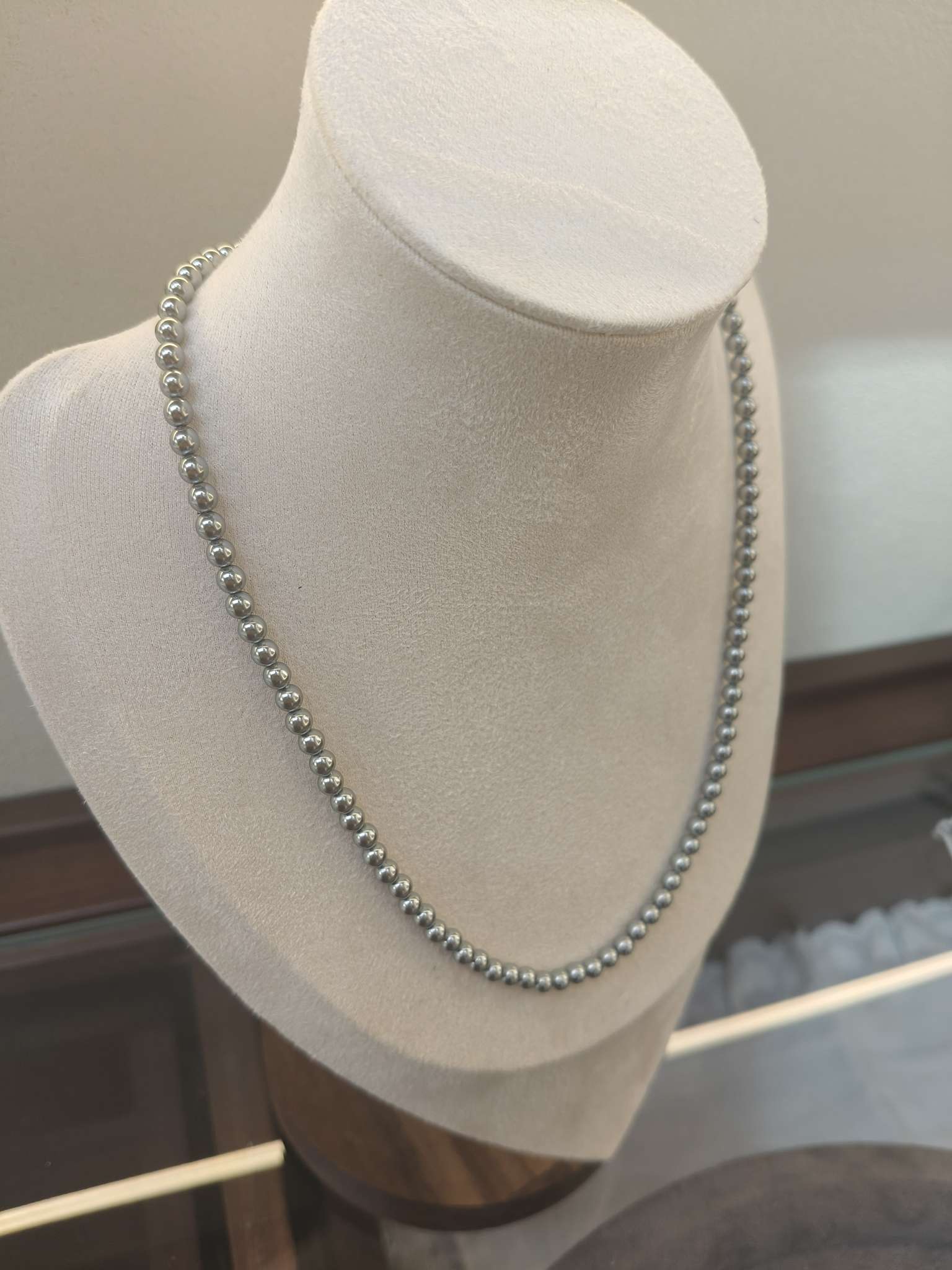 4mm深灰色施家珍珠项链女 轻奢小众高级感锁骨链 百搭颈链饰品产品图