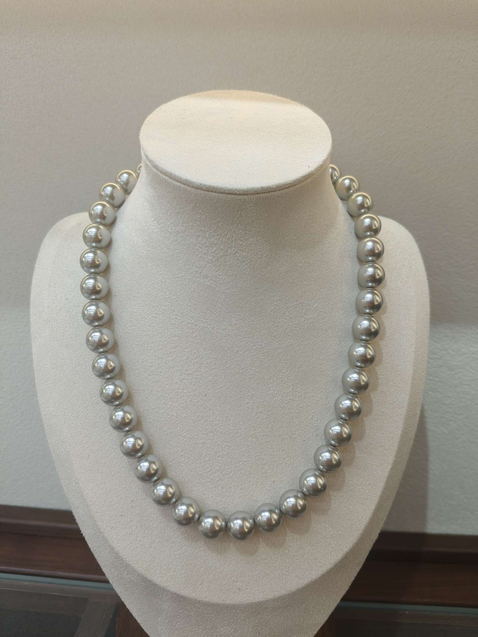 10mm灰色施家珍珠项链女 轻奢小众高级感锁骨链 百搭颈链饰品