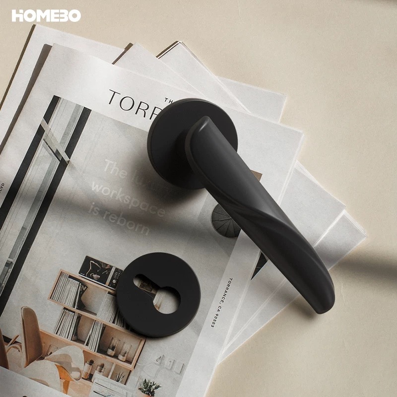Haobao door lock, indoor black magnetic bedroom door, modern and simple home silent bathroom solid wood door handle Application Scenario