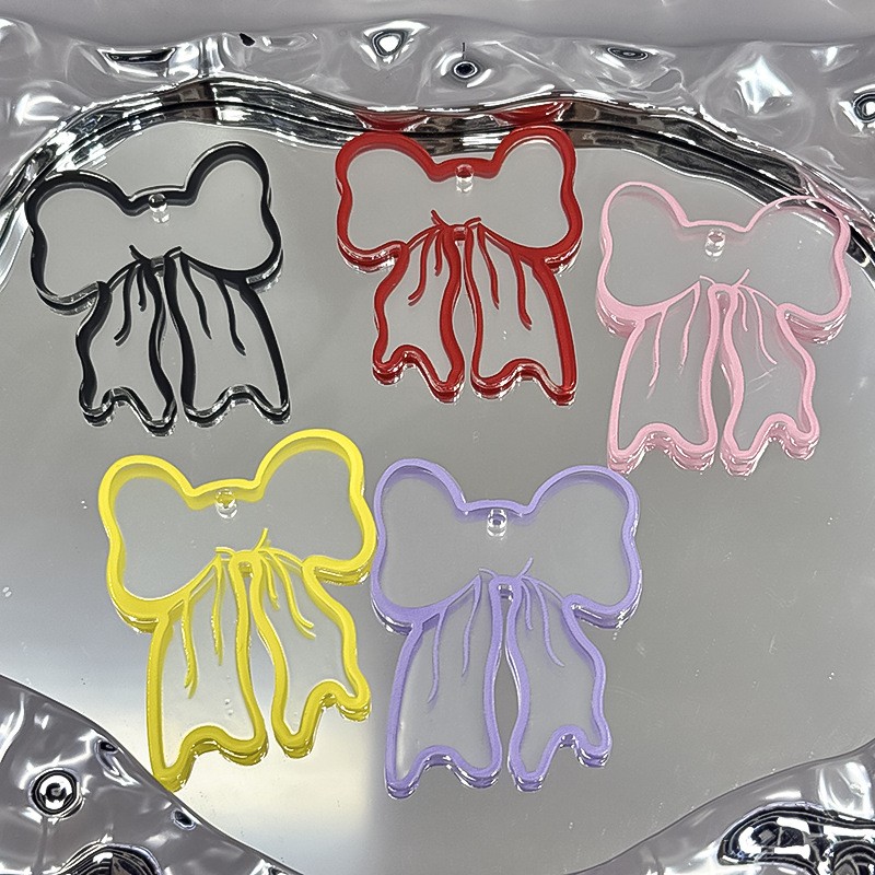 Zhao Lusi's same resin hair clip, a simple and trendy headwear clip, a children's hooded cartoon shark clip, a simple and trendy hair clip