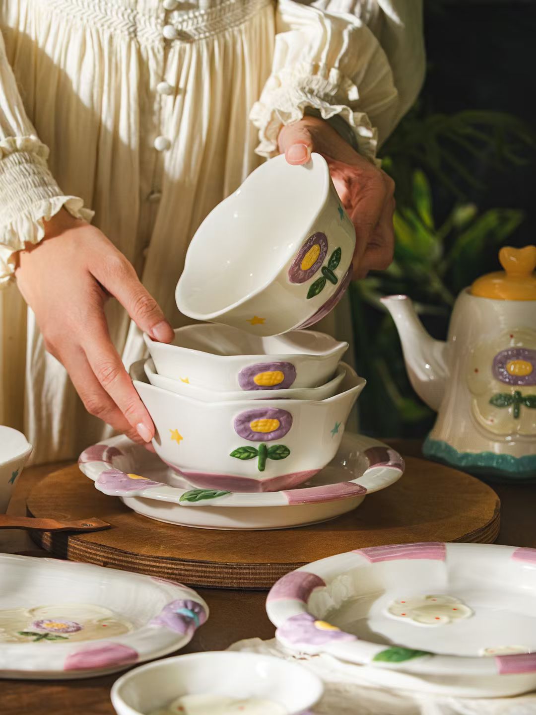 Bone China tableware set, small ceramic bowl, ceramic tableware, daily necessities tableware, small ceramic bowl, ceramic tableware set, ceramic tableware, bone China tableware set Application Scenario