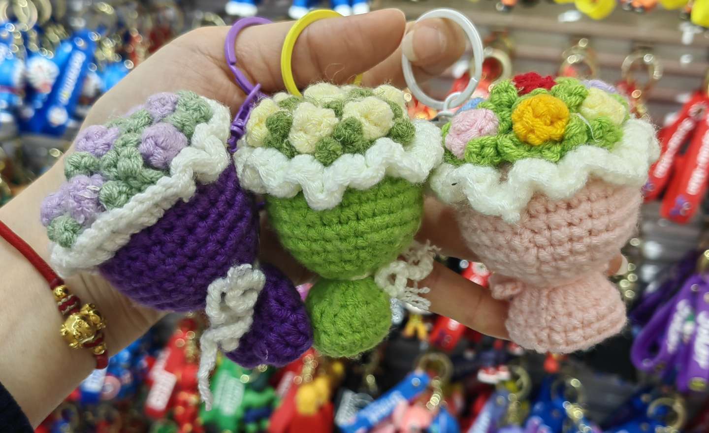 其他挂饰成品饰品挂饰创意装饰挂件家居装饰摆件手工编织玩偶挂件 毛线钩织公仔玩偶挂件 钥匙扣挂件包包挂件手埲花 创意工坊产品图