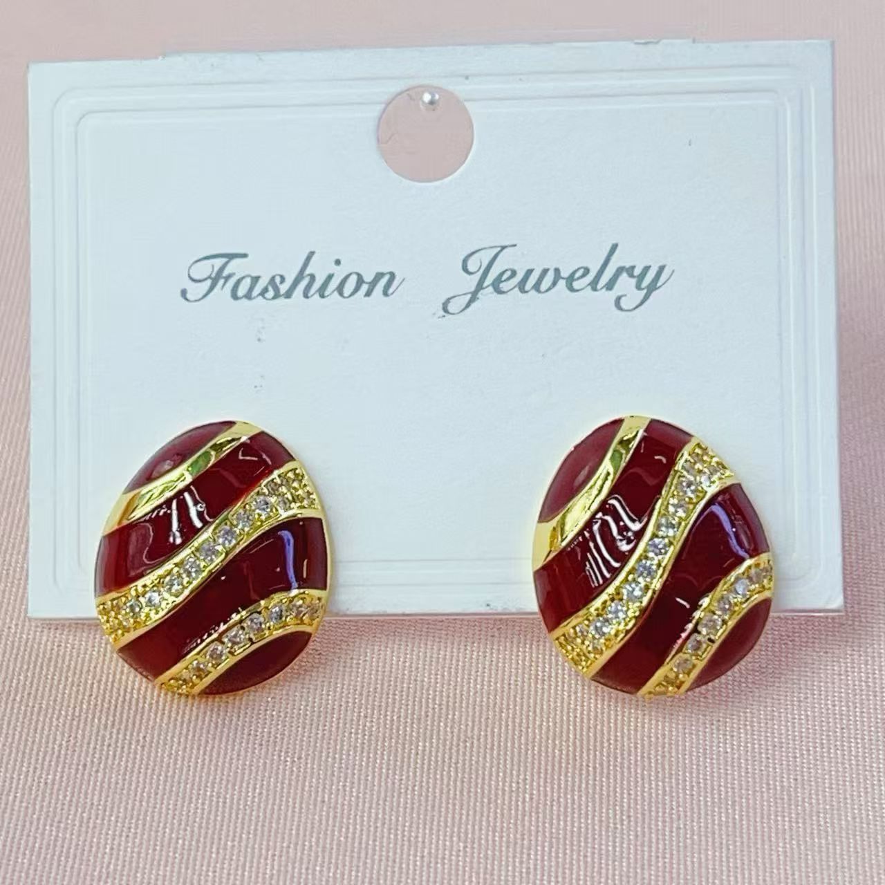 高档电镀化油黑色红色耳环优雅上档次，铜材质加微香
耳环耳环耳环米珠耳环详情图2