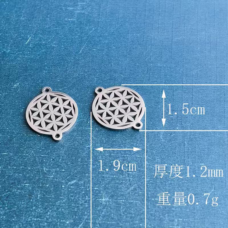 Cross-border foreign trade hollowed-out circular bracelet pendant, titanium steel and stainless steel DIY jewelry accessory connector, fashionable and individual detail image 2