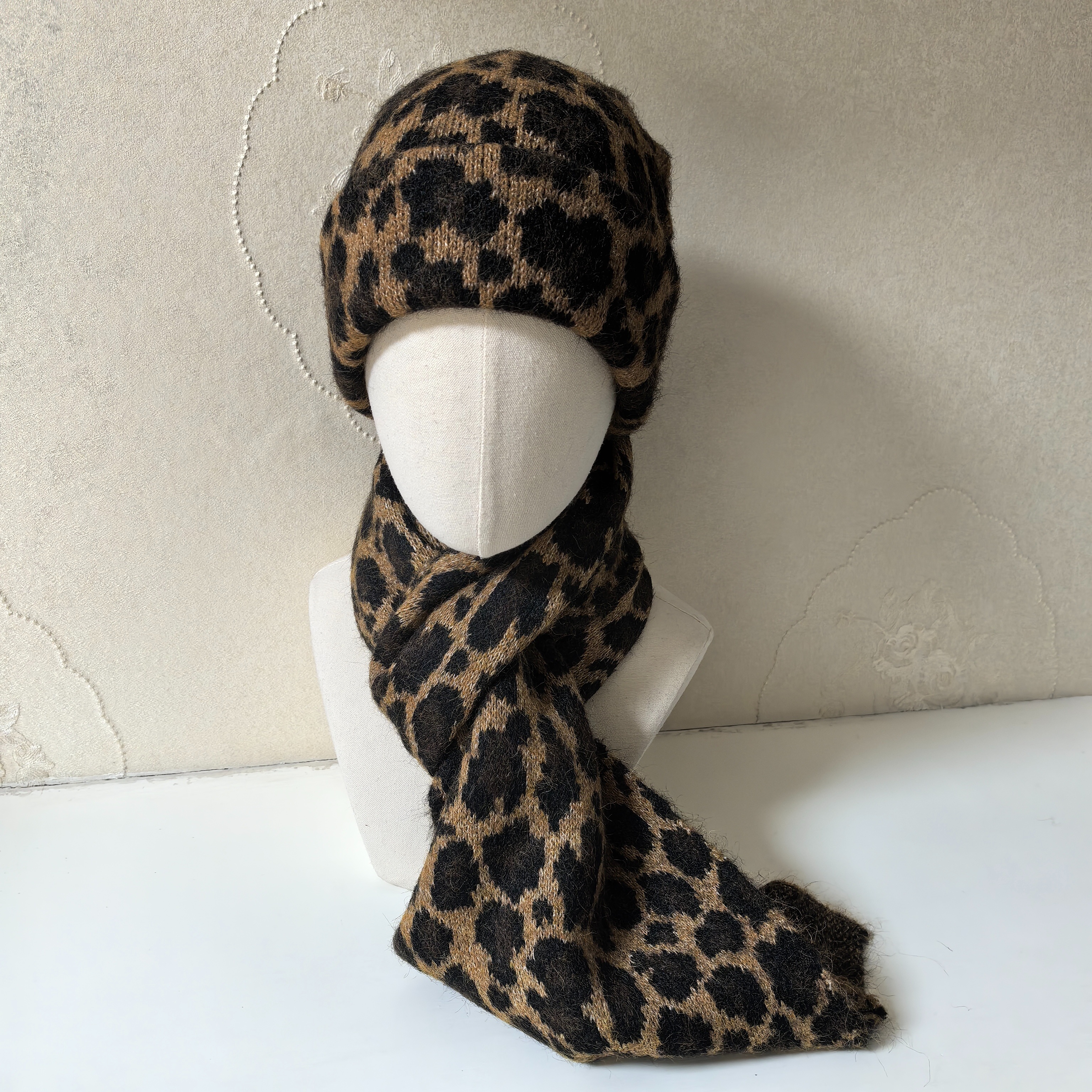Otoño-invierno mujer leopardo sombrero bufanda dos piezas pareja set details Picture