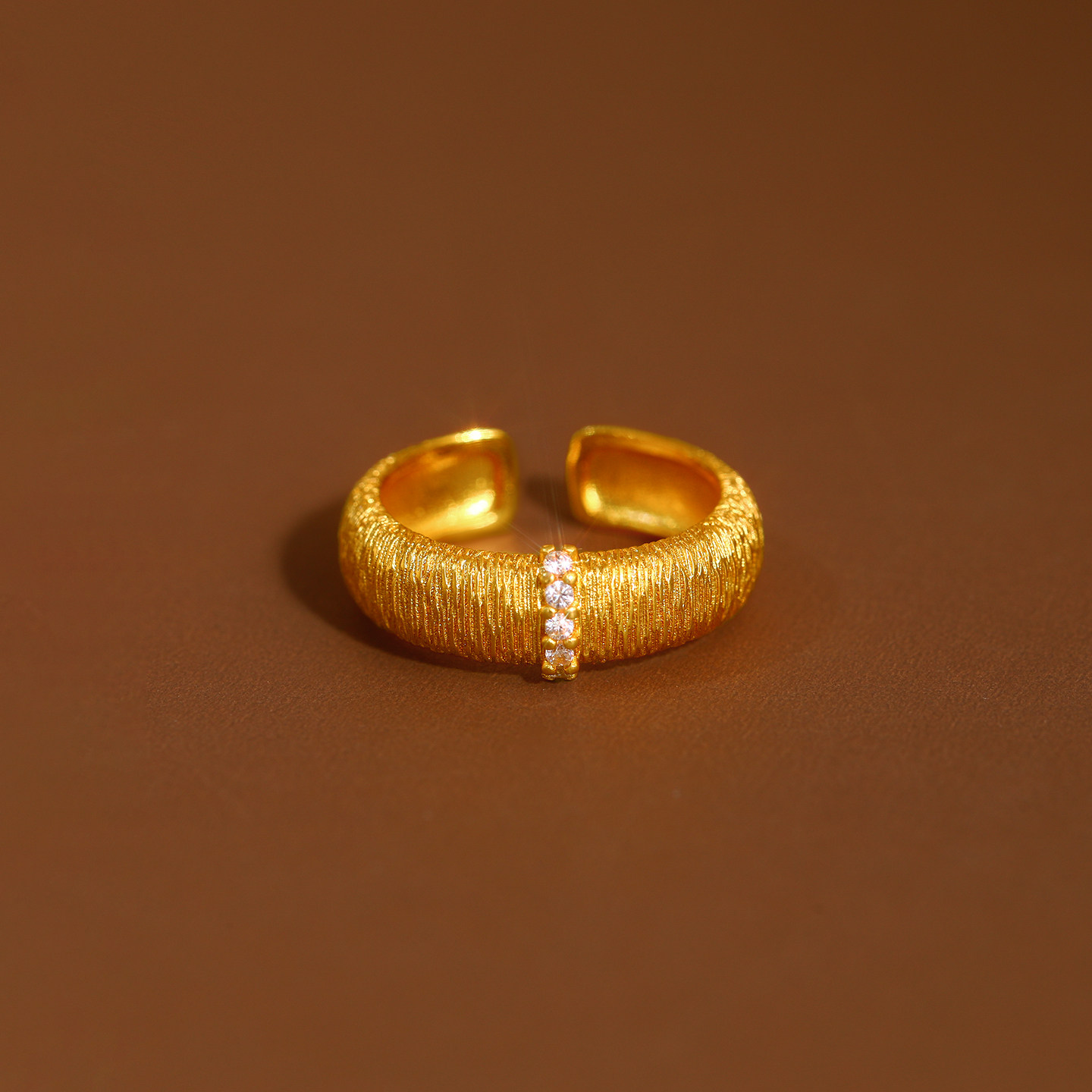 Golden brushed zircon open ring for women 2026 new bestseller index finger ring, a niche high-end ring, extremely beautiful detail image 2