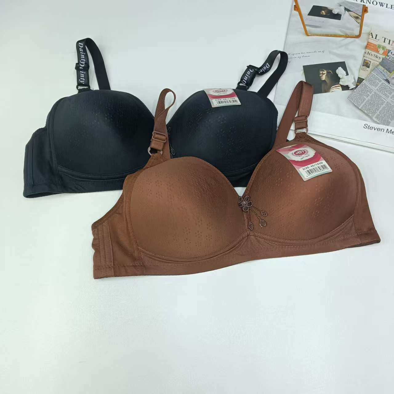 FCM-503# Women's bra for export to the Middle East and Africa. Solid color embroidered decoration bra. Women's large-sized gathering breathable bra. No underwire. Sexy and romantic bra. QNI Specification drawing