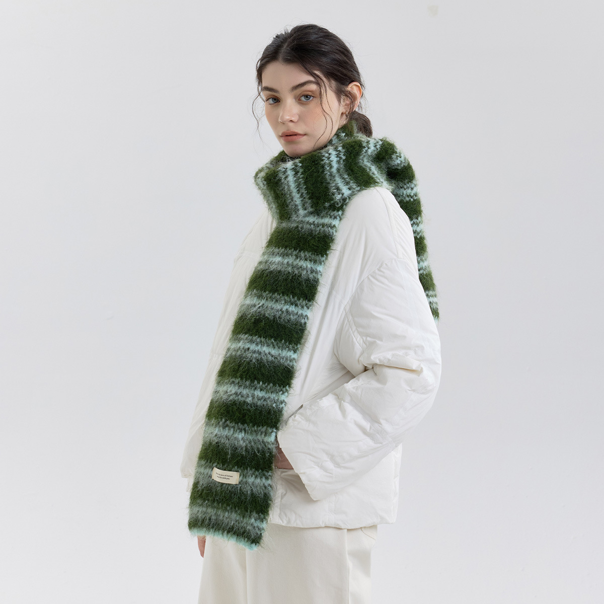 New cross-border wholesale and e-commerce live-streaming supply chain of stylish mohair stripes