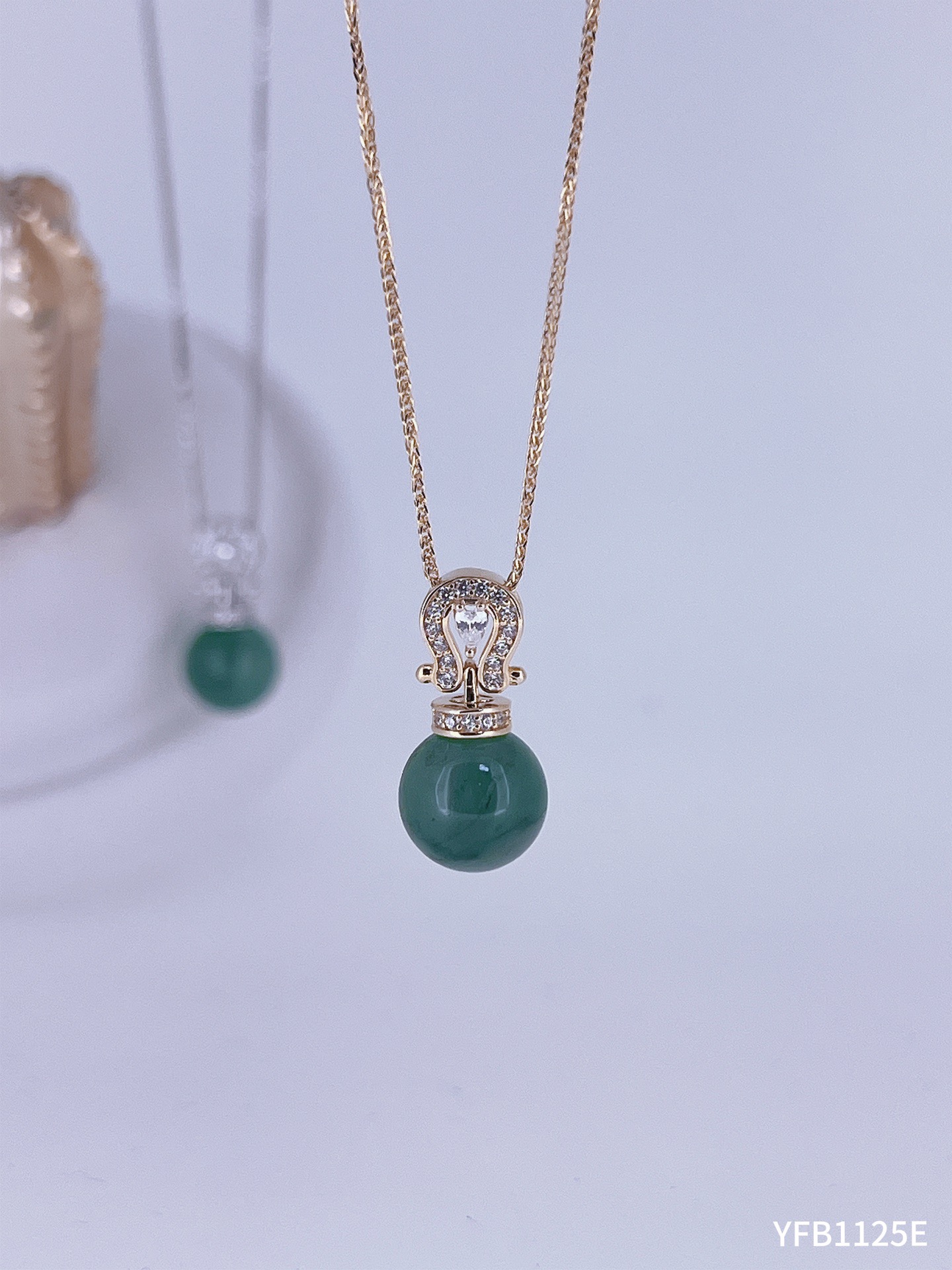 S925纯银天然非洲翠项链百搭气质25年新款吊坠