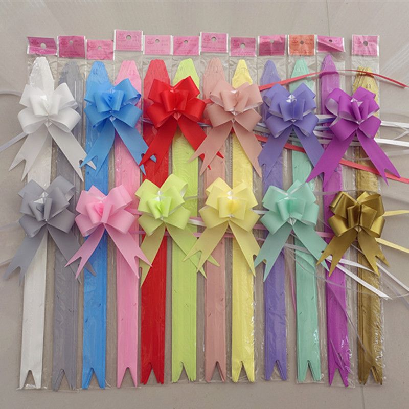 Large hand-pulled flower bows, wedding ribbons, wedding car door handles, ribbons, fruits, flower baskets, gifts, decorative flowers details Picture