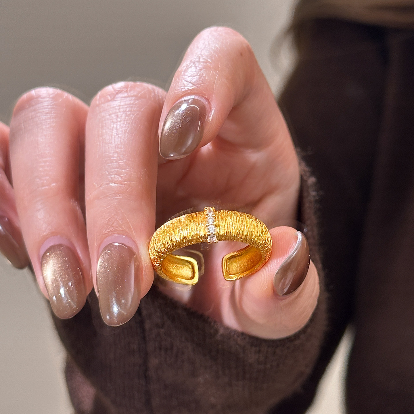 Golden brushed zircon open ring for women 2026 new bestseller index finger ring, a niche high-end ring, extremely beautiful details Picture