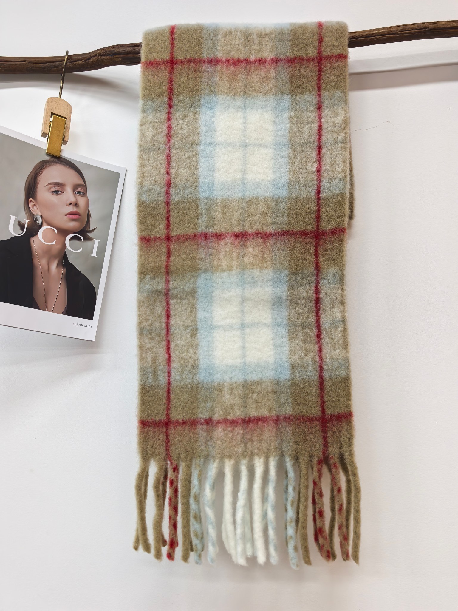 New cross-border wholesale e-commerce live-streaming available wool red line square grid supply chain Application Scenario