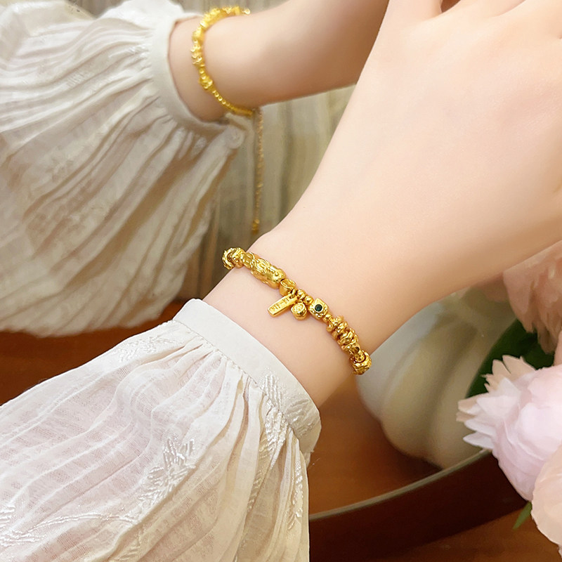 Ancient-style sand-gold PI Xiu copper coin bracelet for women, light luxury, niche and exquisite bracelet, 2026 new style, layered jewelry Item Picture