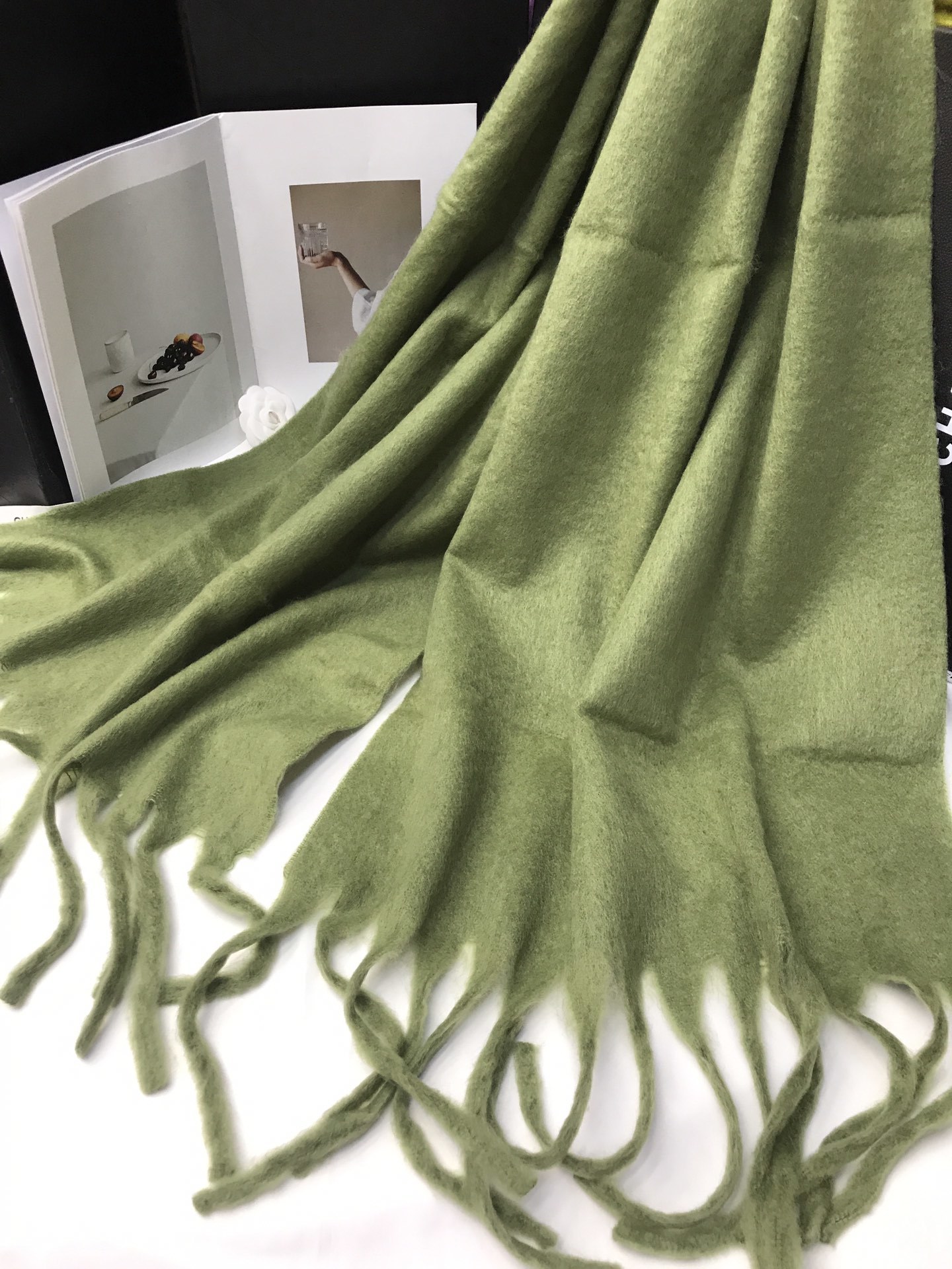 Cross-border scarf wholesale, e-commerce live streaming, supply chain, cash on delivery, super soft, single-color thick whiskers