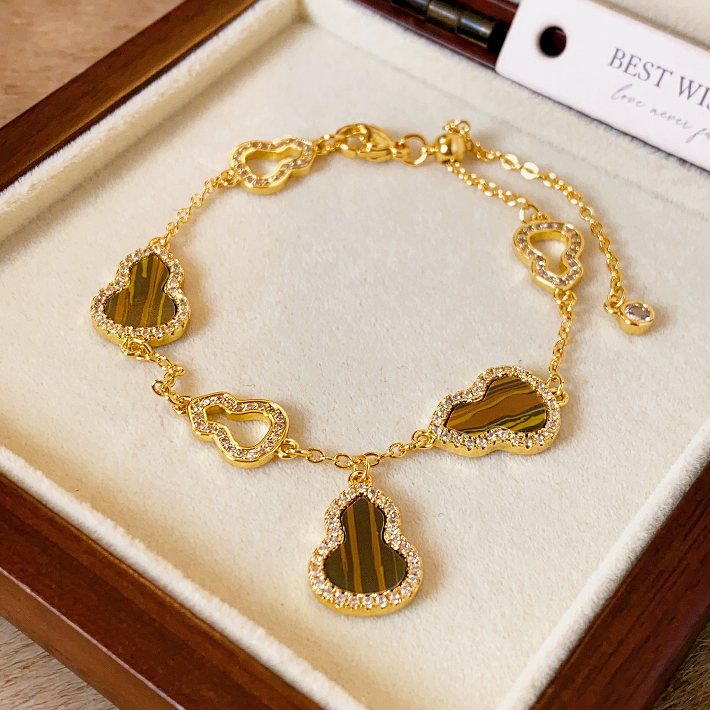 Golden tiger's eye stone micro-inlaid gourd bracelet for women 2026 new style, light luxury, niche, exquisite and high-end style best friend jewelry Item Picture
