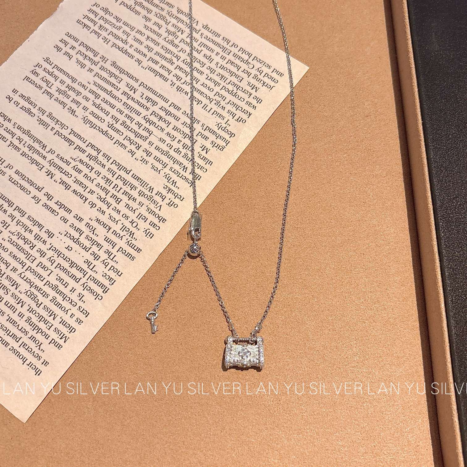 S925通体纯银时尚锁包项链女简约百搭气质项饰品首饰潮流款