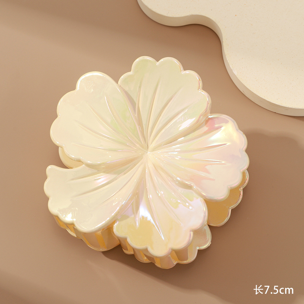 花朵双色渐变∪V镀发饰发夹时尚装饰新品详情图2