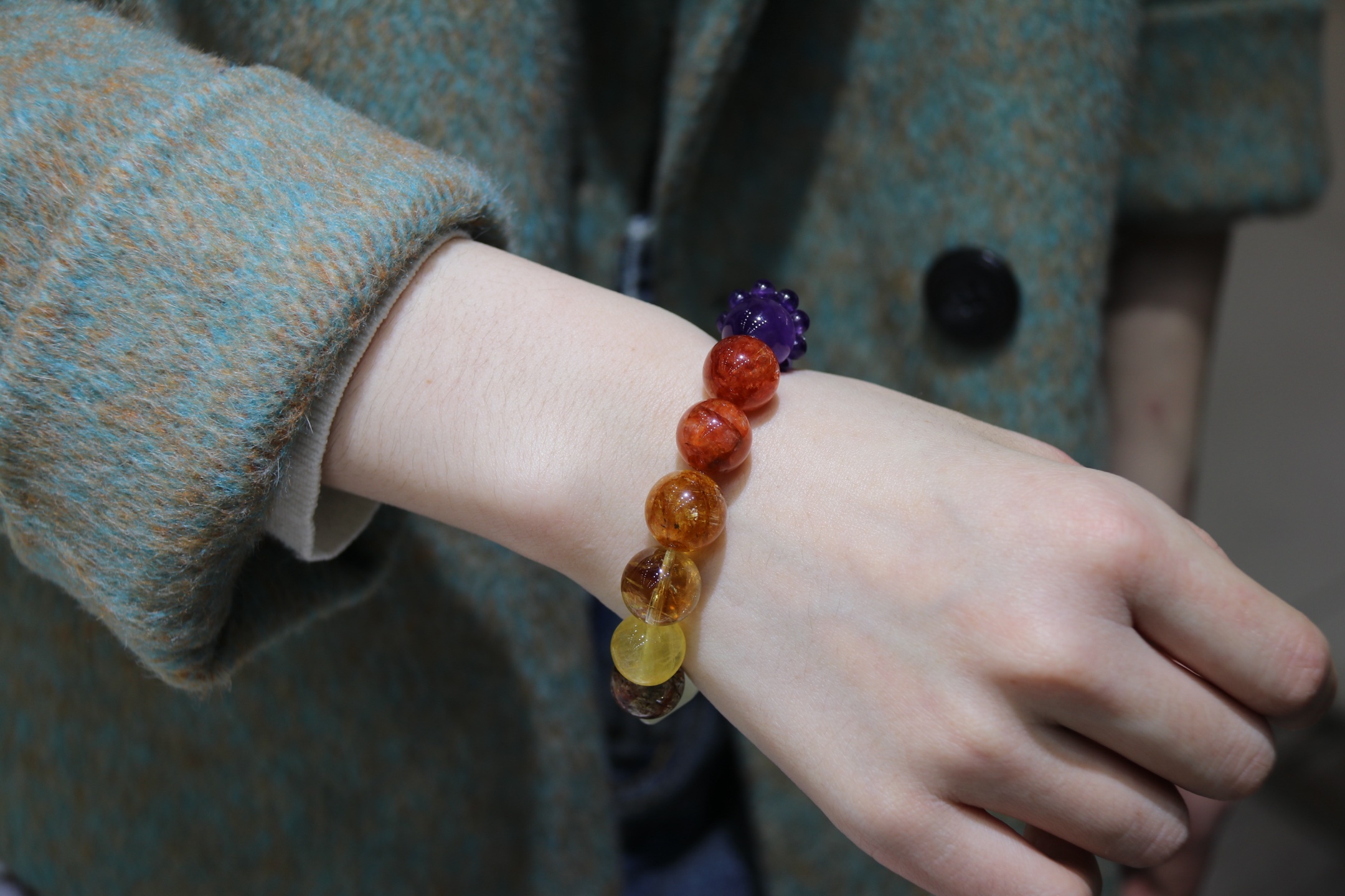 【 Ya Jin Pei Jewelry 】13mm green hair crystal brings good fortune, and yellow gum flower gathers golden energy and many treasures, full of elements Application Scenario