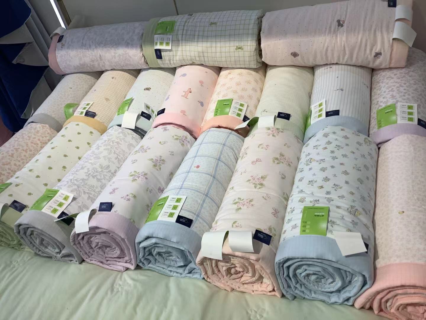 纯棉被套被子固定夹床上四件套180g含氟牙膏淡黄清新口气新老包装随机