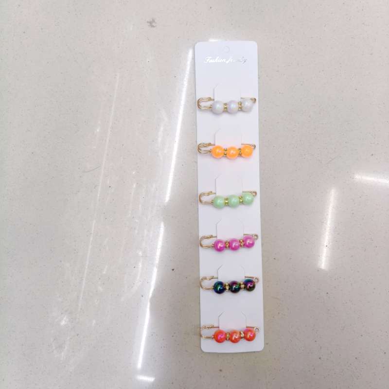 DIY收腰神器改腰围大小别针珍珠春天色包包鞋子衣服装饰配件胸针白底实物图